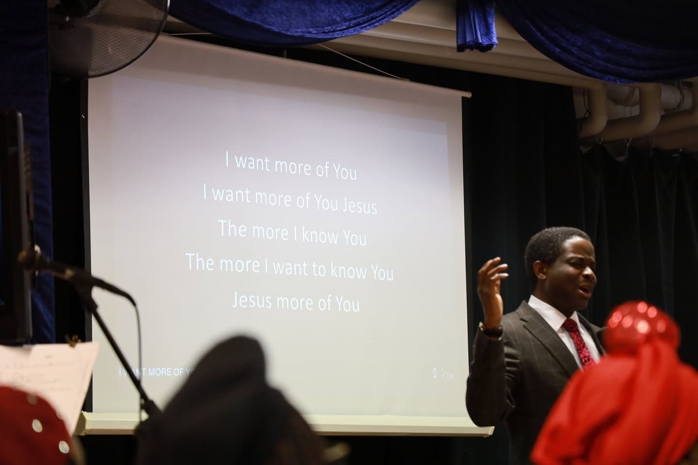 Sunday Praise & Worship